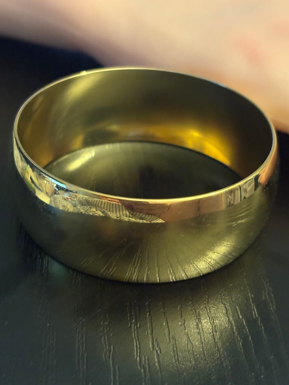 Vintage Wide Gold Tone Bangle Bracelet Size 8